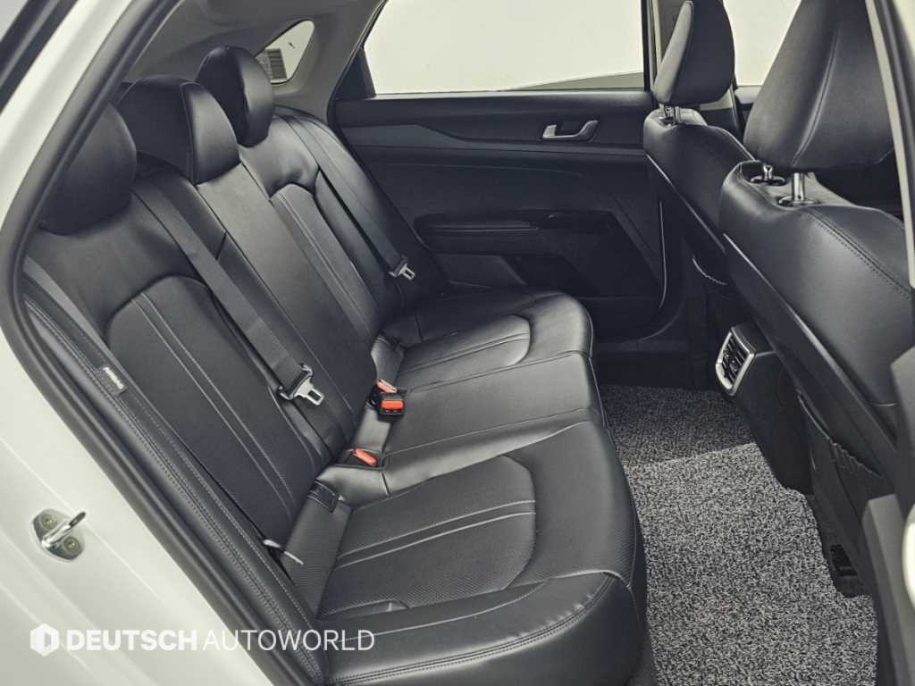 Kia K5 — photo 12