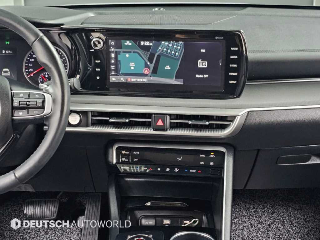 Kia K5 — photo 14