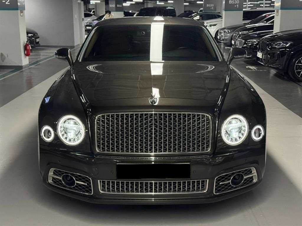 Bentley Mulsanne — photo 02