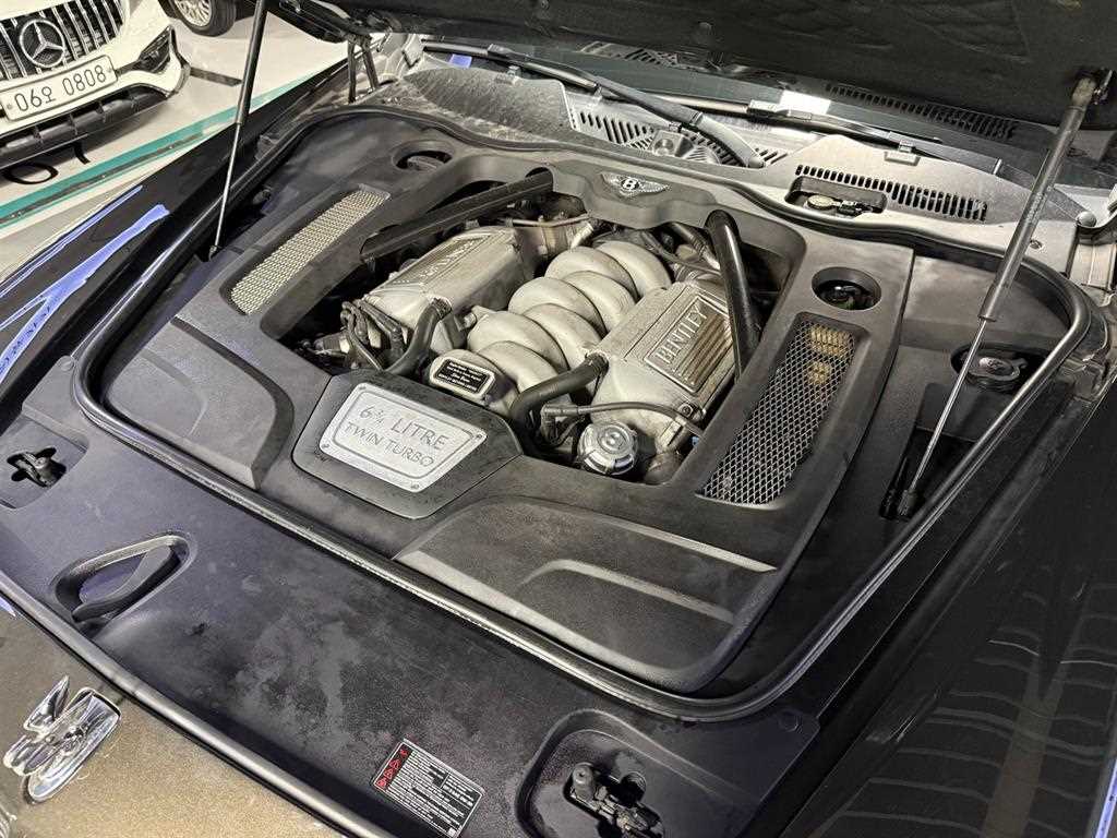 Bentley Mulsanne — photo 06