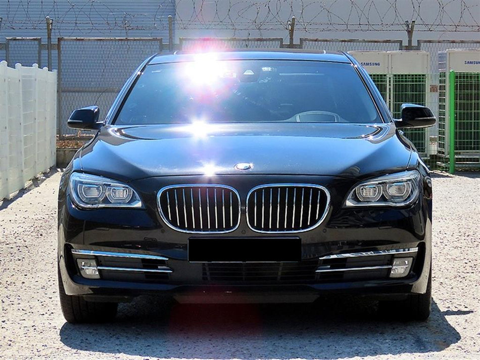 BMW 7-Series — photo 01