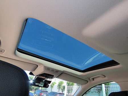 BMW 7-Series — photo 17