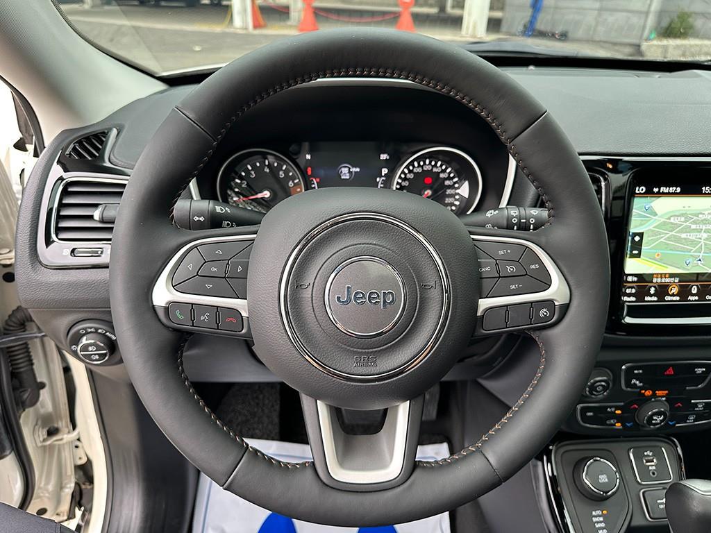 Jeep Compass — photo 07