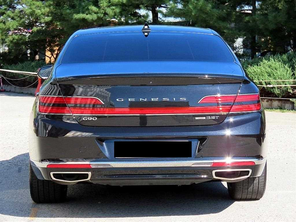 Genesis G90 — photo 04