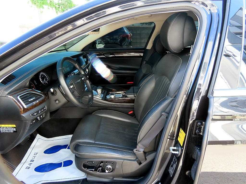 Genesis G90 — photo 05