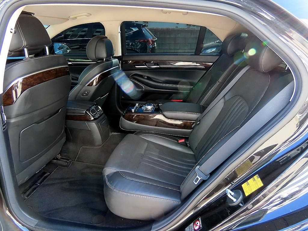 Genesis G90 — photo 06