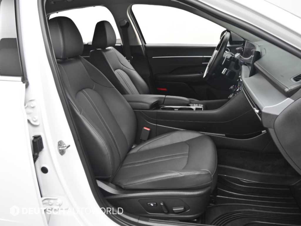 Hyundai Sonata — photo 10