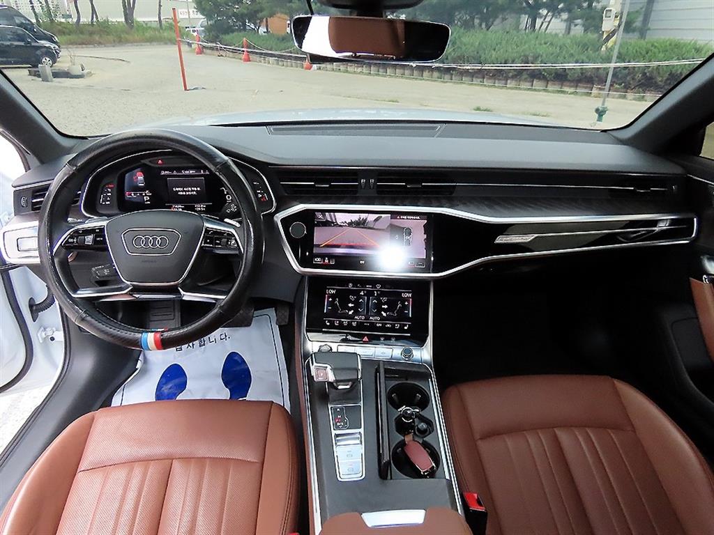 Audi A6 — photo 07