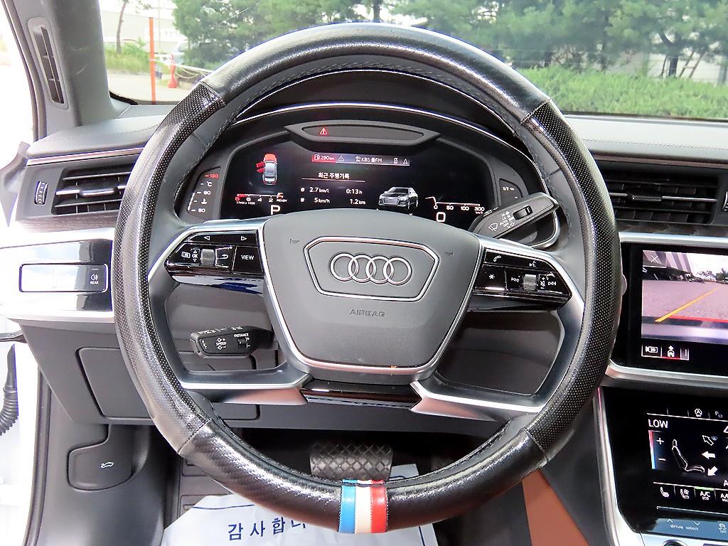Audi A6 — photo 08
