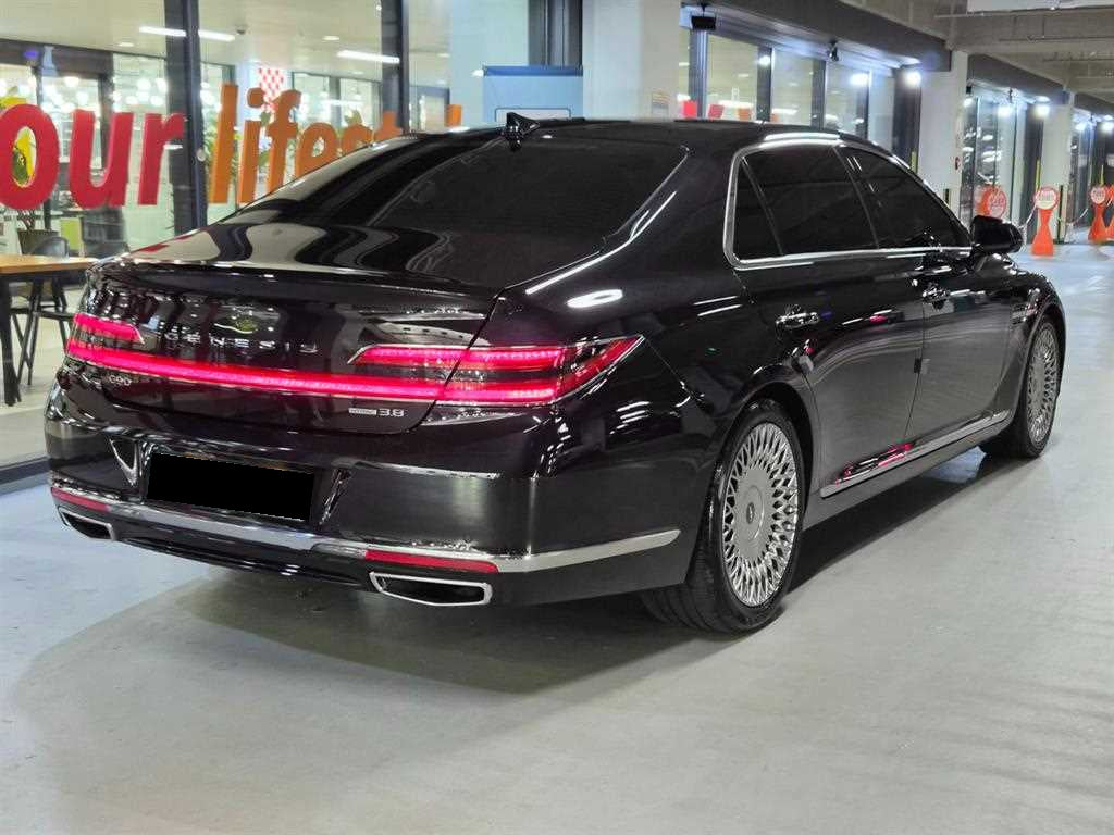 Genesis G90 — photo 04