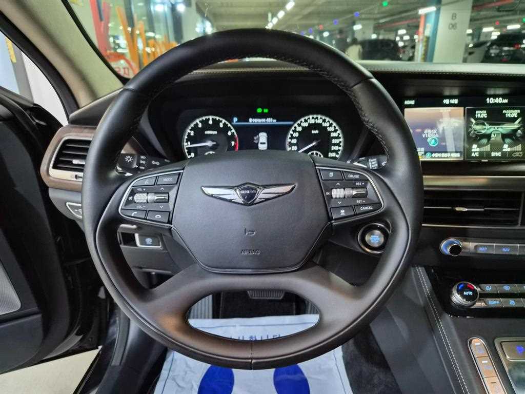 Genesis G90 — photo 08