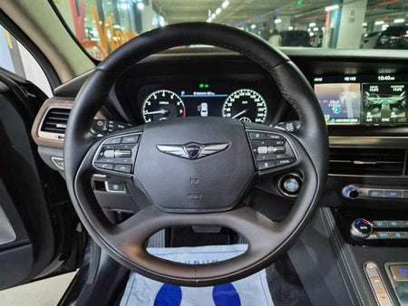 Genesis G90 — photo 08