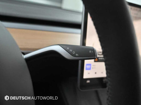 Tesla Model 3 — photo 09
