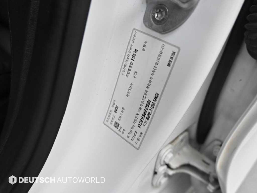 Tesla Model 3 — photo 20