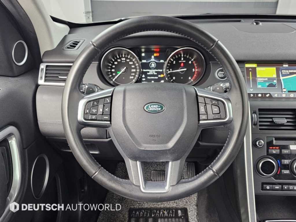 Land Rover Discovery Sport — photo 13