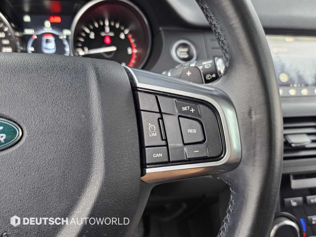 Land Rover Discovery Sport — photo 17