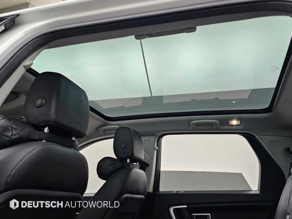 Land Rover Discovery Sport — photo 18