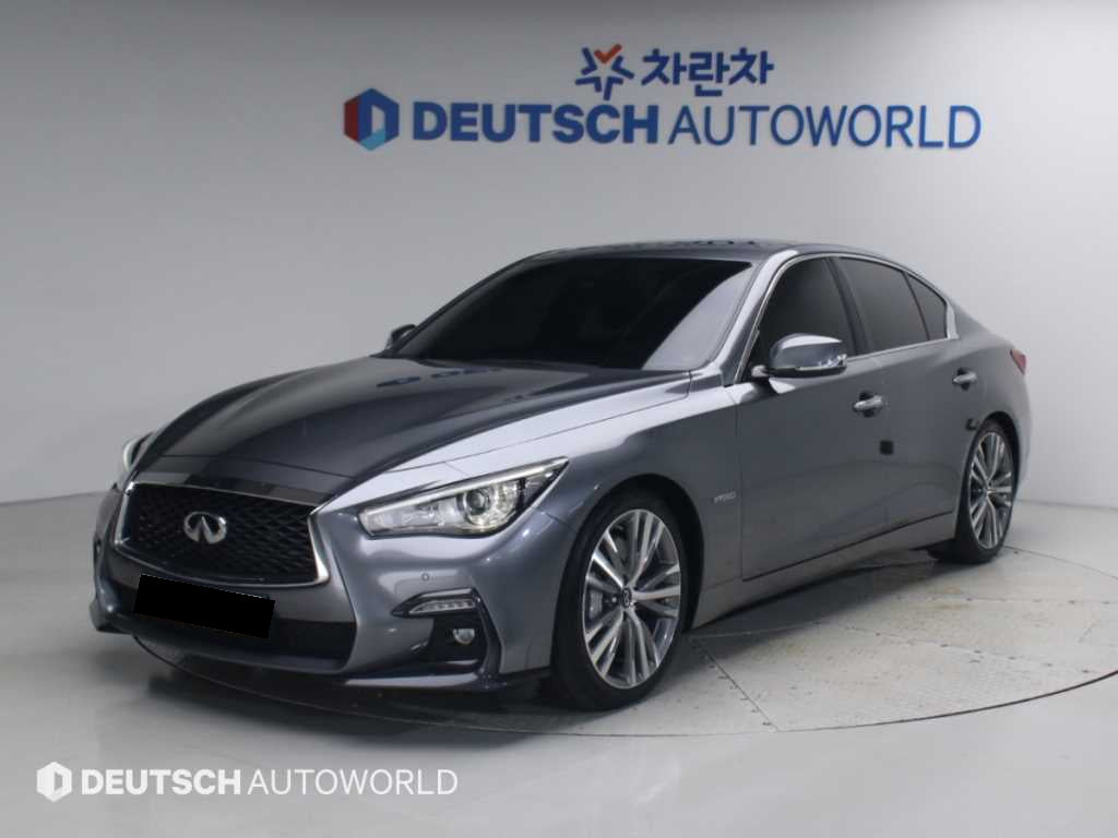 Infiniti Q50 — photo 01