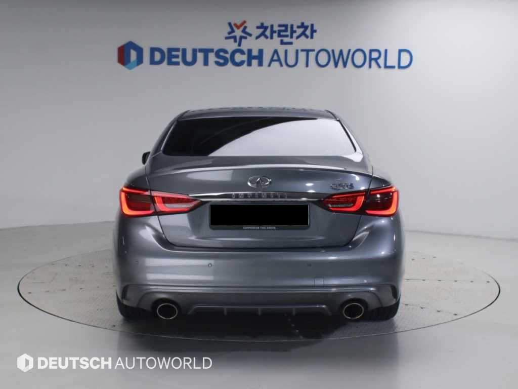 Infiniti Q50 — photo 04