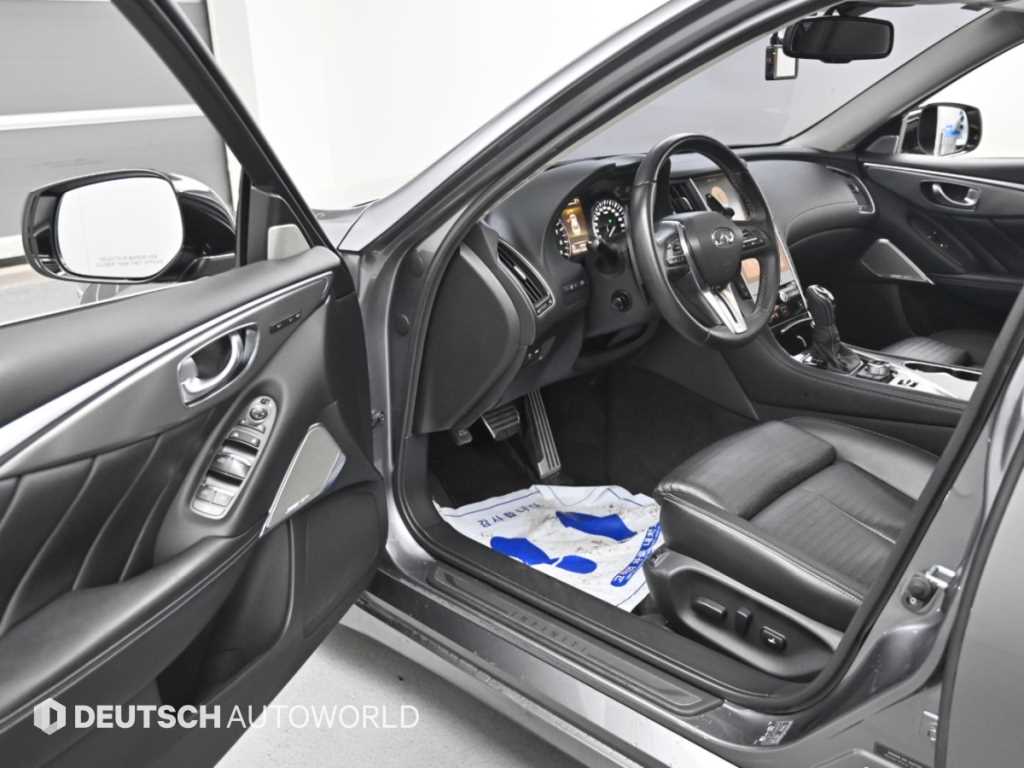 Infiniti Q50 — photo 11