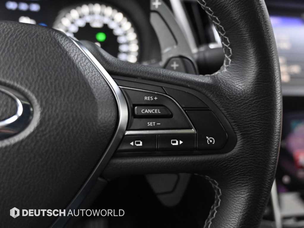 Infiniti Q50 — photo 17