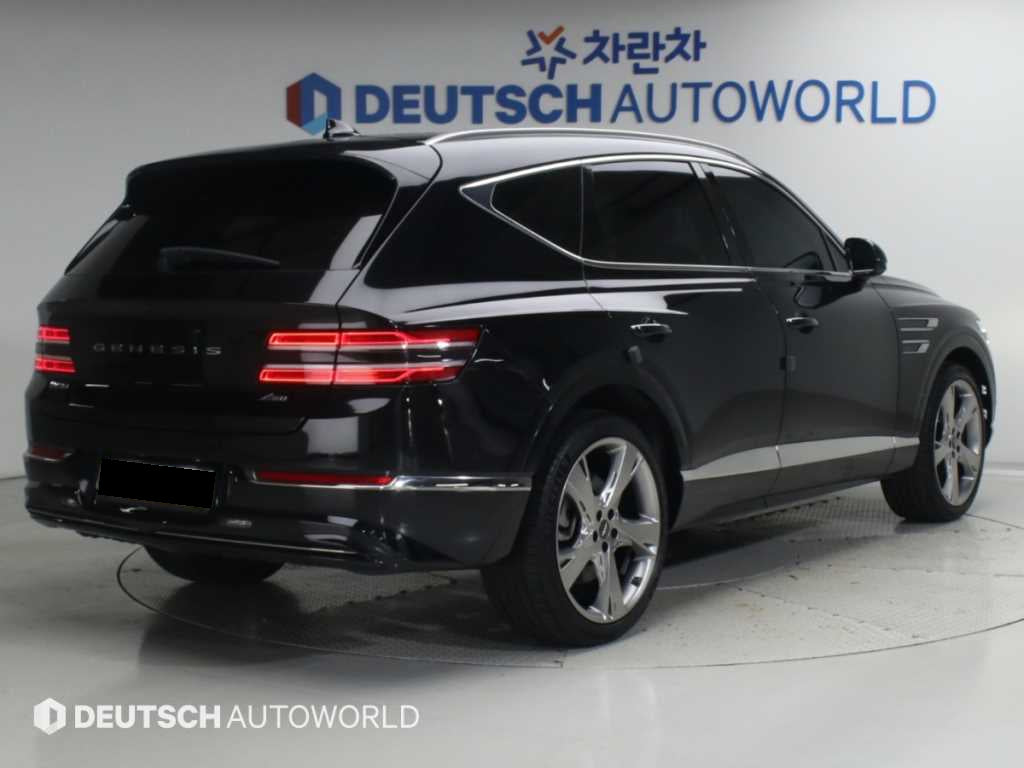 Genesis GV80 — photo 02