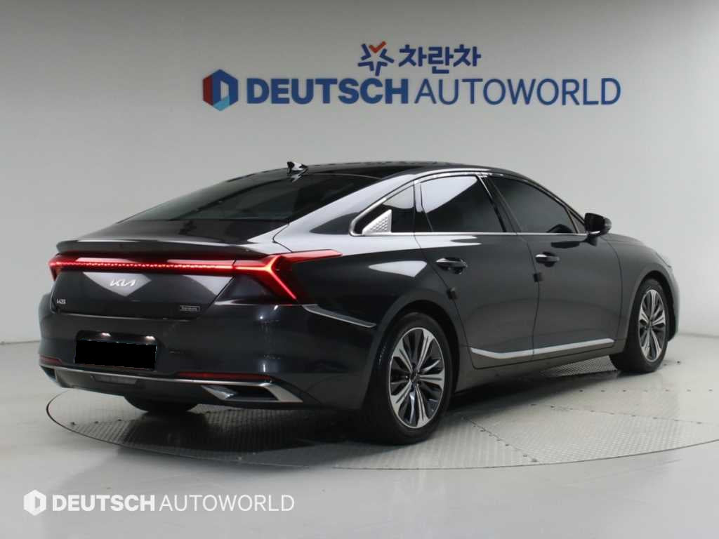 Kia K8 — photo 02