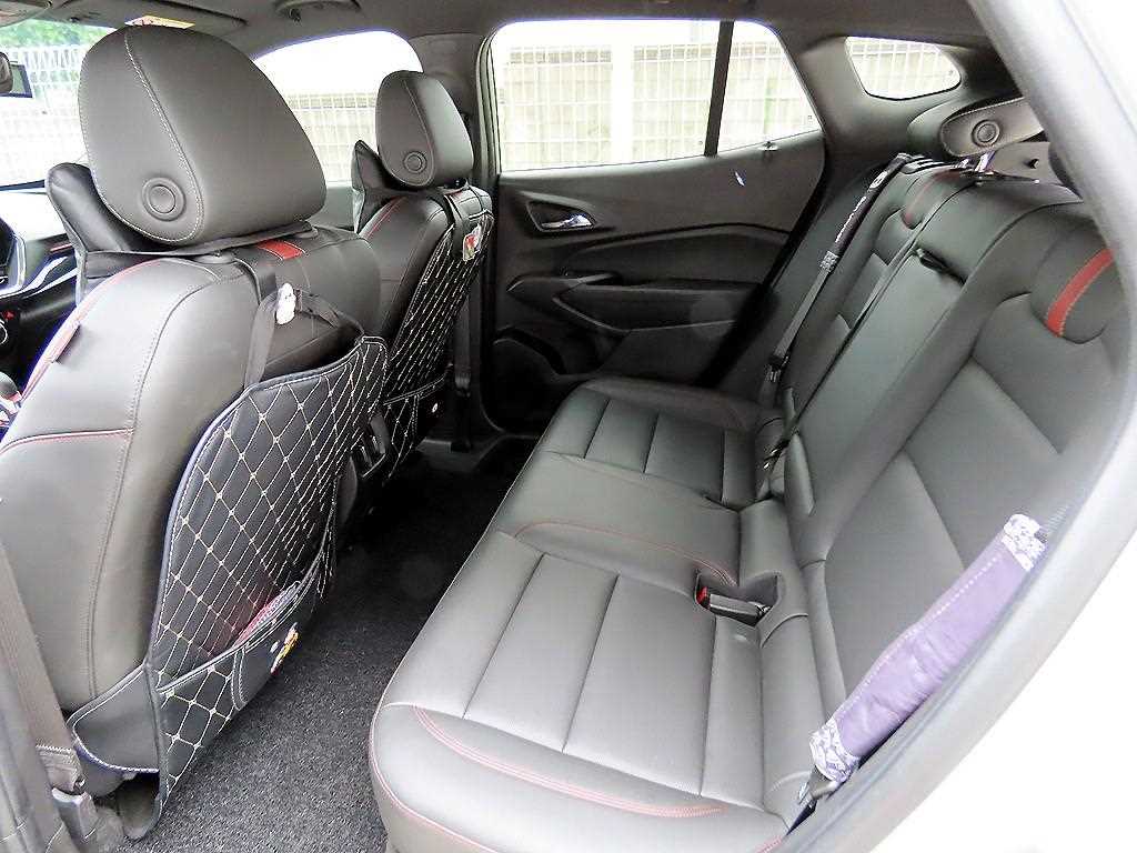 CHEVROLET Trax — photo 06