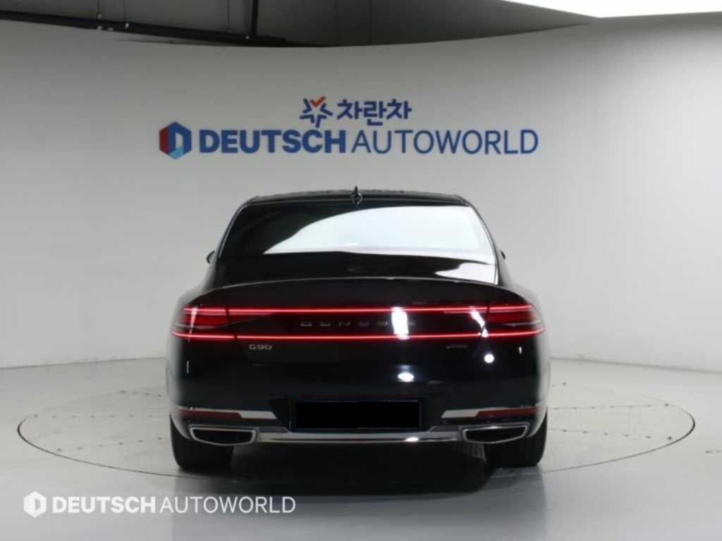 Genesis G90 — photo 04