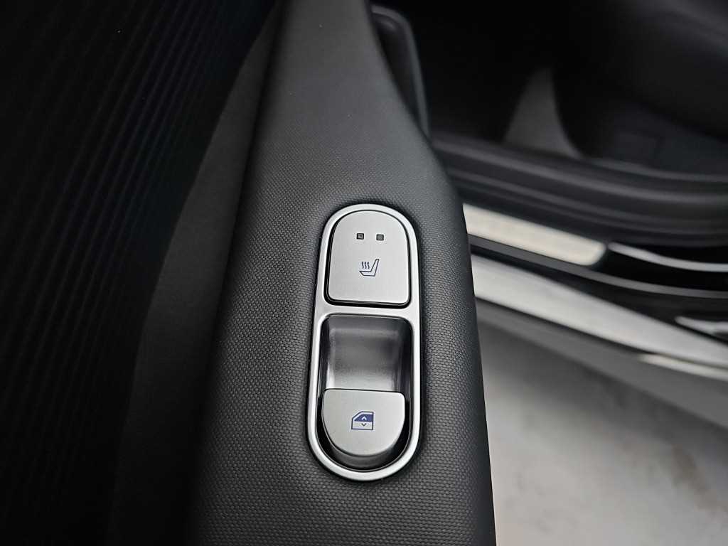 Hyundai Ioniq6 — photo 13