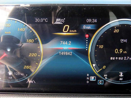 Mercedes-Benz GLB-Class — photo 09