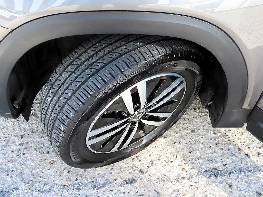 Mercedes-Benz GLB-Class — photo 20