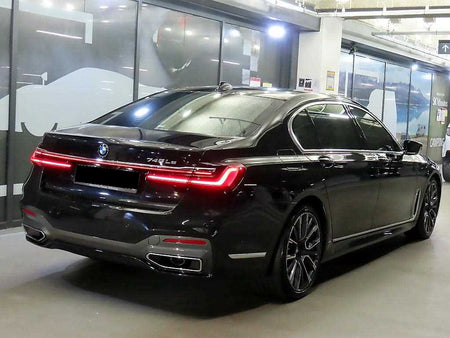 BMW 7-Series — photo 04