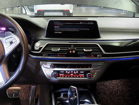 BMW 7-Series — photo 11
