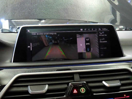 BMW 7-Series — photo 14
