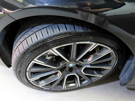 BMW 7-Series — photo 20