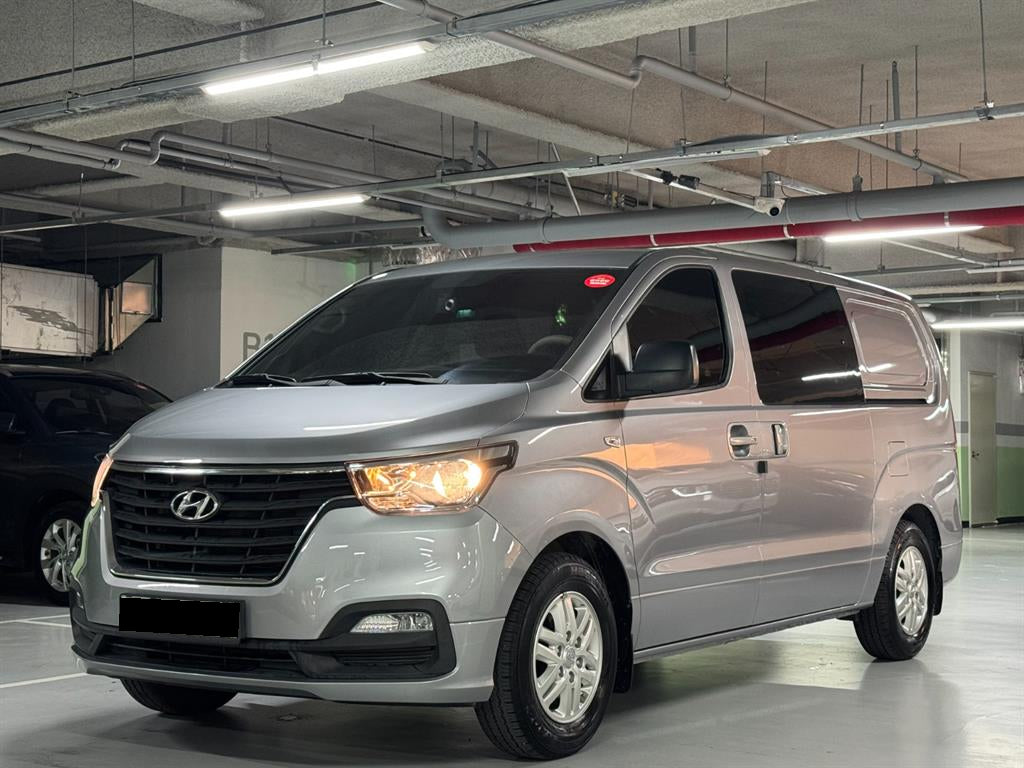 Hyundai Starex — photo 01