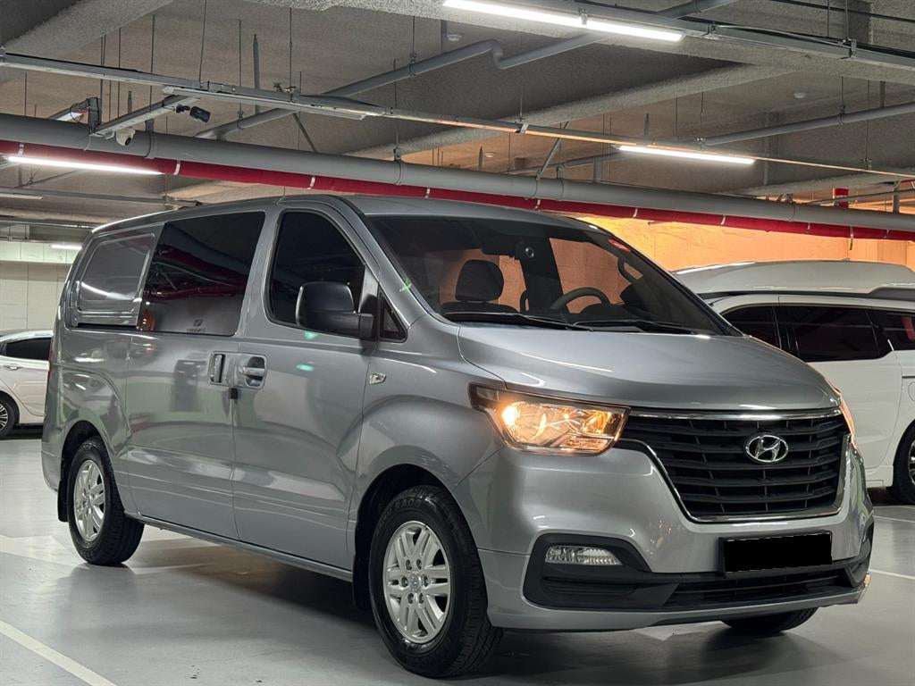 Hyundai Starex — photo 02