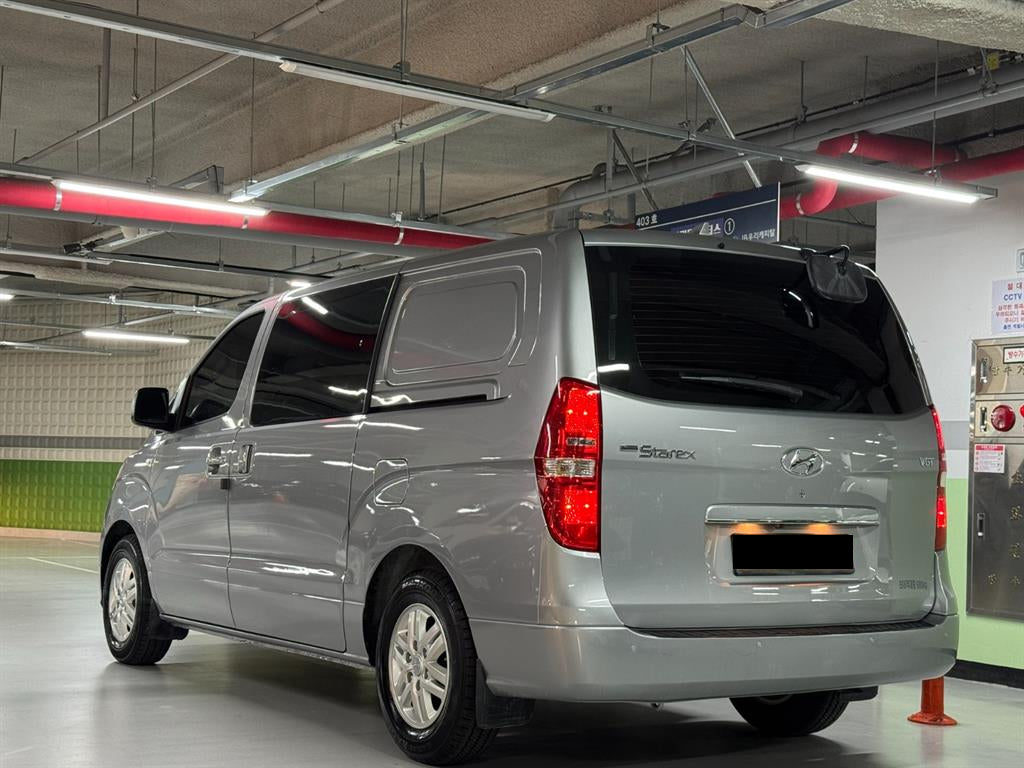 Hyundai Starex — photo 04