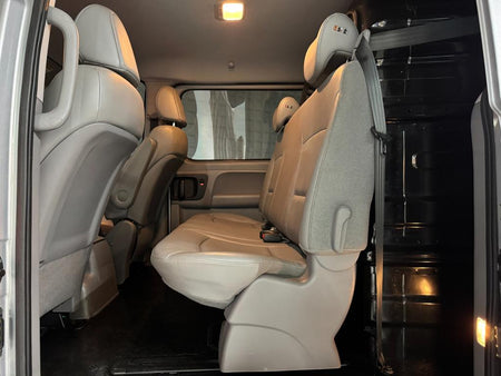 Hyundai Starex — photo 07