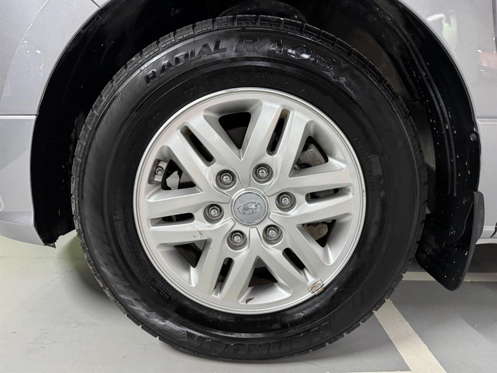 Hyundai Starex — photo 18