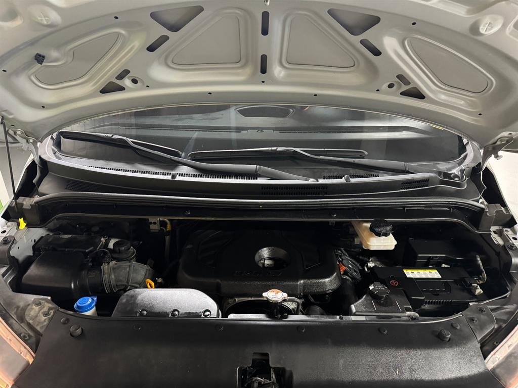 Hyundai Starex — photo 19