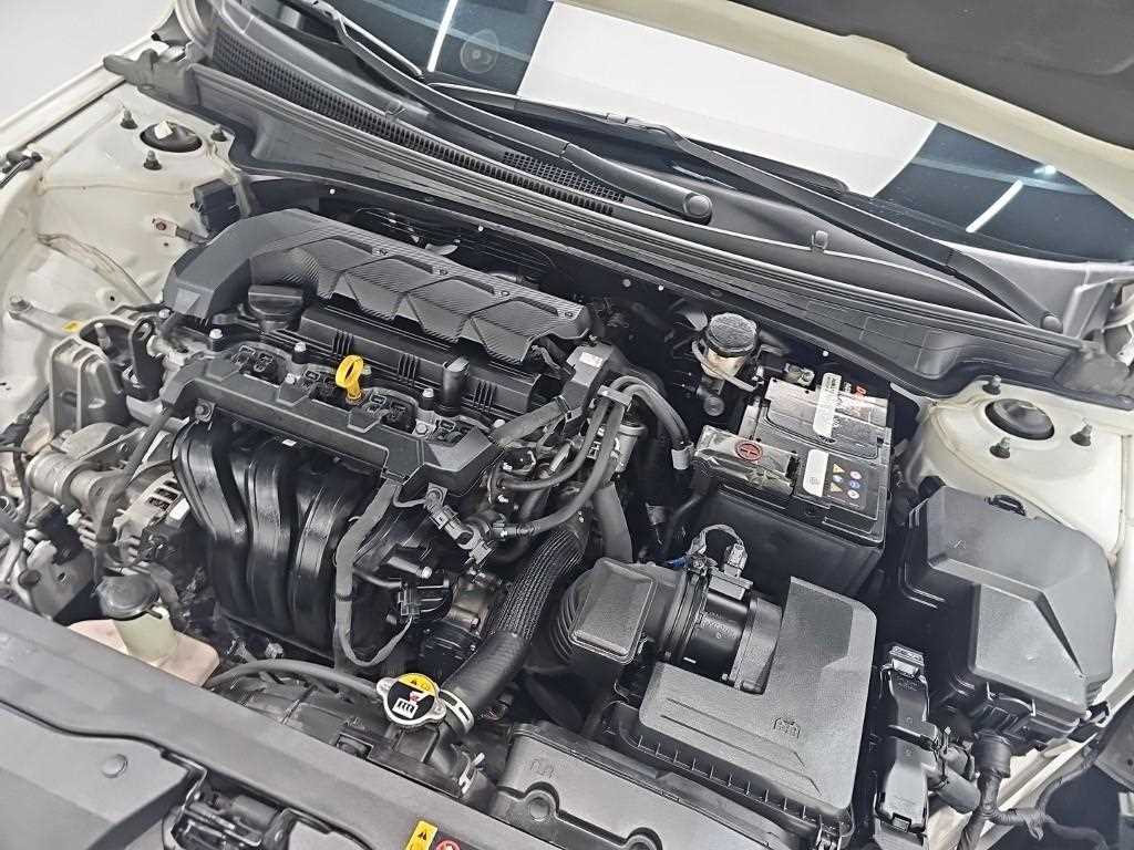 Hyundai Avante — photo 05