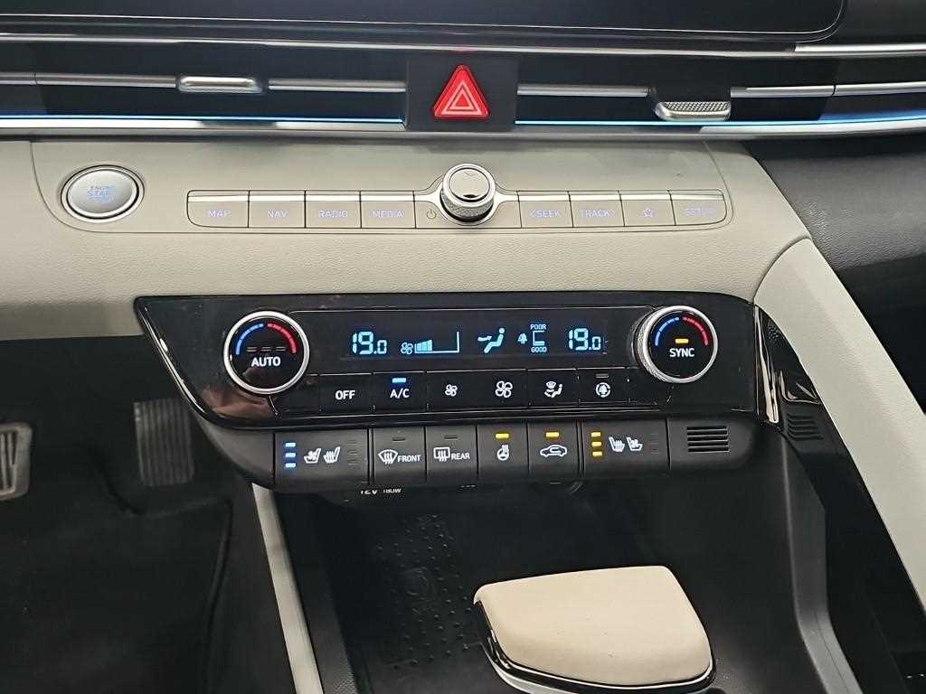 Hyundai Avante — photo 10