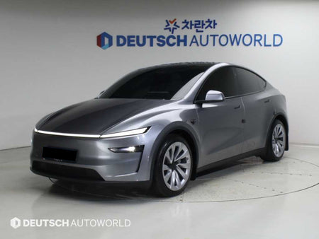 Tesla Model Y — photo 01