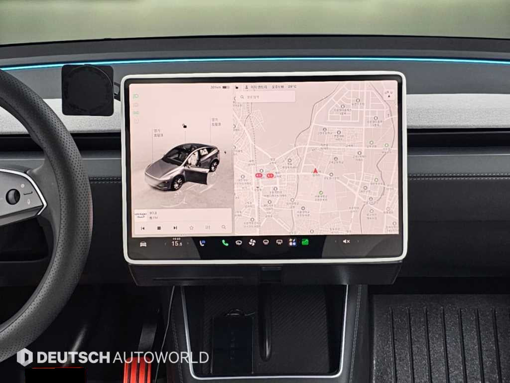 Tesla Model Y — photo 14