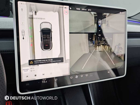 Tesla Model Y — photo 15