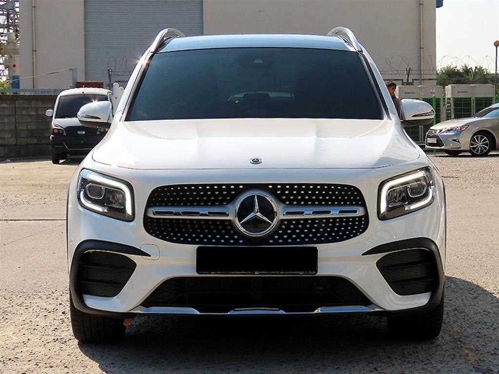 Mercedes-Benz GLB-Class — photo 01