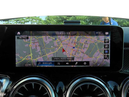 Mercedes-Benz GLB-Class — photo 14