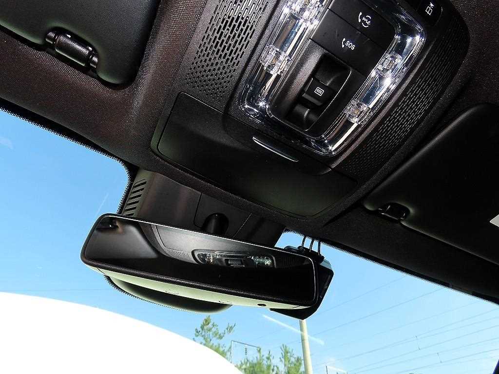 Mercedes-Benz GLB-Class — photo 16
